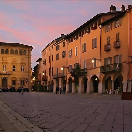 Centro Storico Luminoso Spazio Al Piazzo Biella Exterior foto
